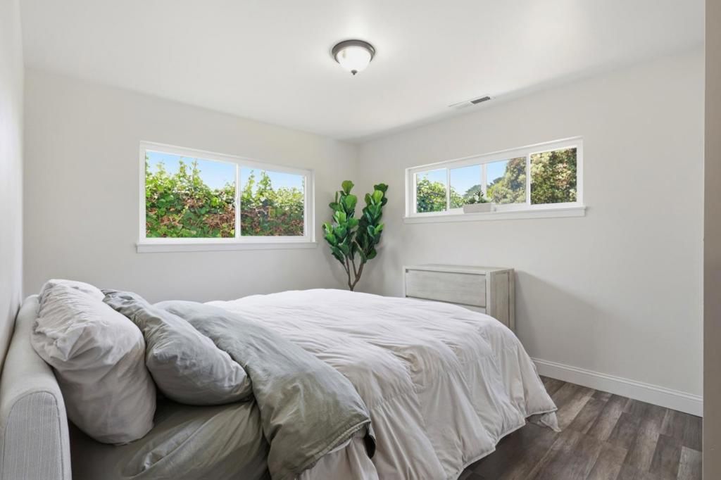 Image 14 of property listing at 501 Brighton Road, Pacifica, CA 94044