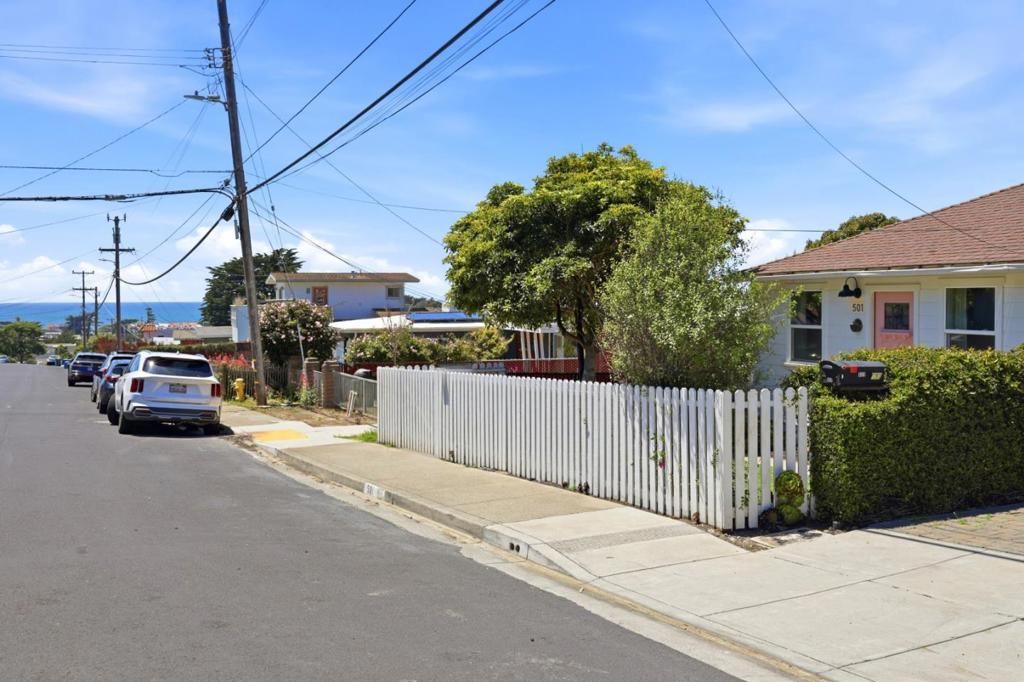 Image 3 of property listing at 501 Brighton Road, Pacifica, CA 94044