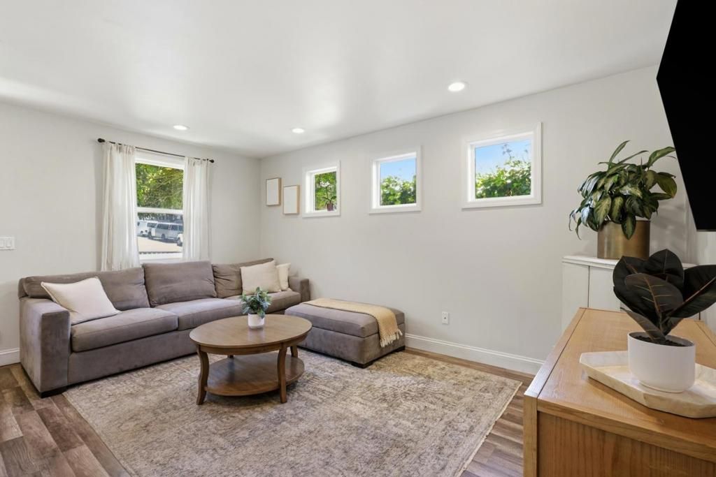 Image 8 of property listing at 501 Brighton Road, Pacifica, CA 94044