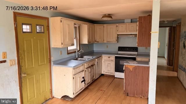 25 W 8TH ST, Red Hill, PA 18076