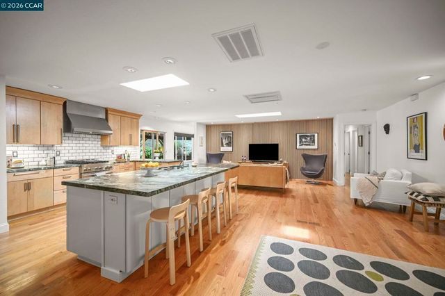 56 Baja Loma Ct, Danville, CA 94526
