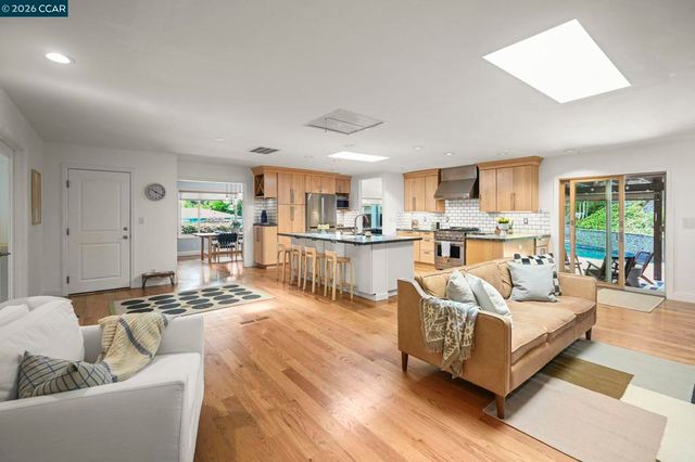 56 Baja Loma Ct, Danville, CA 94526