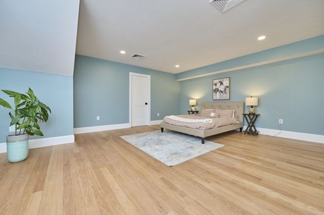 29 Mott Street 29, Arlington, MA 02474