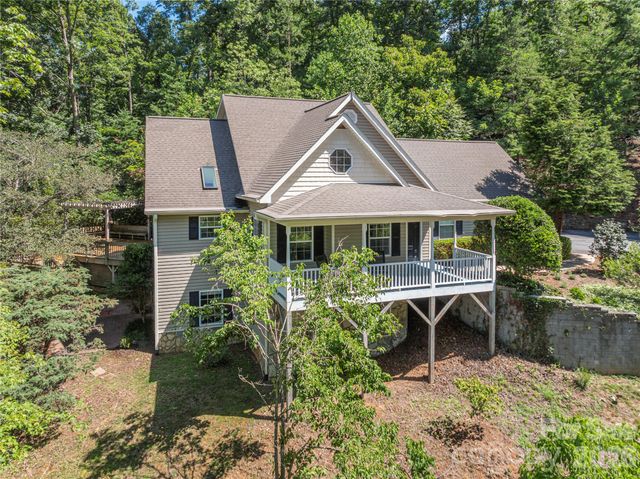 602 Hidden Springs Drive, Asheville, NC 28804