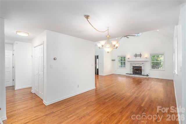 602 Hidden Springs Drive, Asheville, NC 28804