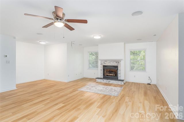 602 Hidden Springs Drive, Asheville, NC 28804