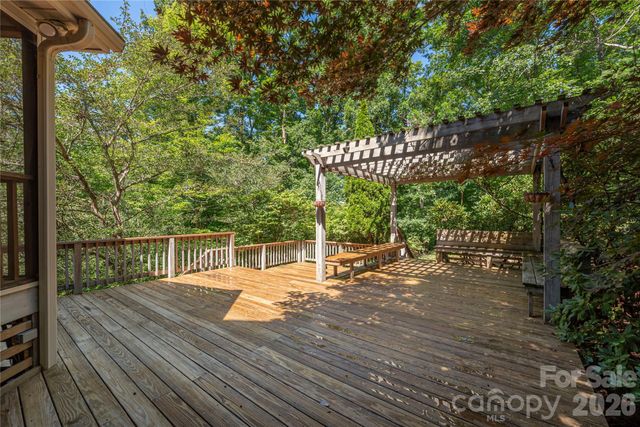 602 Hidden Springs Drive, Asheville, NC 28804