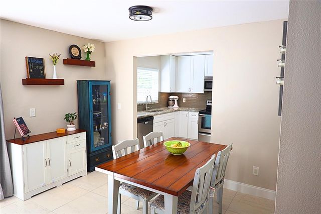 14337 DIPLOMAT DRIVE, Tampa, FL 33613