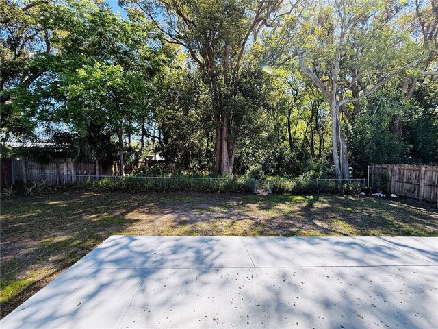 14337 DIPLOMAT DRIVE, Tampa, FL 33613