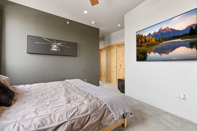 3339 Central Avenue NE 301, Albuquerque, NM 87106