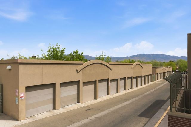 3339 Central Avenue NE 301, Albuquerque, NM 87106