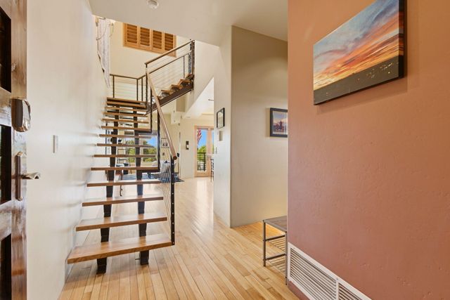3339 Central Avenue NE 301, Albuquerque, NM 87106