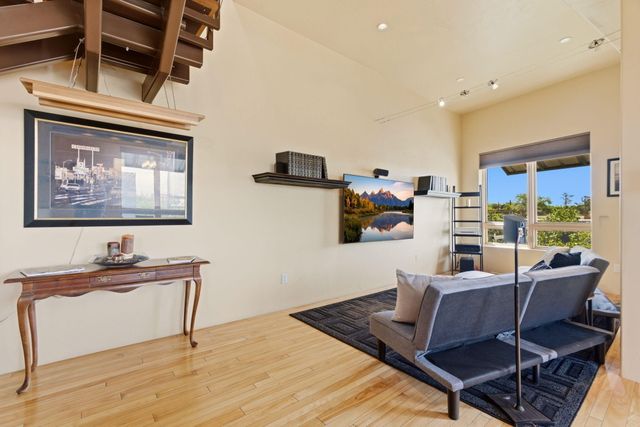 3339 Central Avenue NE 301, Albuquerque, NM 87106