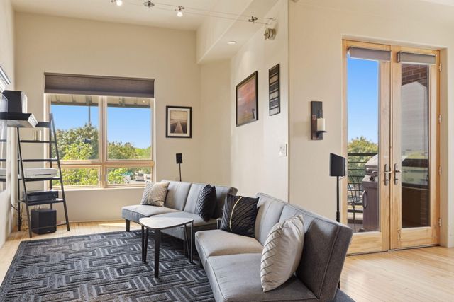 3339 Central Avenue NE 301, Albuquerque, NM 87106