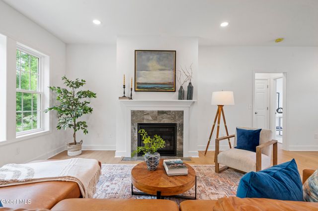 16 Mackenna Court, Ballston, NY 12019