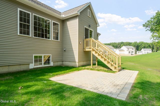 16 Mackenna Court, Ballston, NY 12019