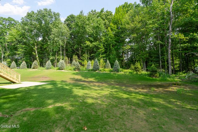 16 Mackenna Court, Ballston, NY 12019