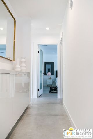 2080 N San Gorgonio Road, Palm Springs, CA 92262