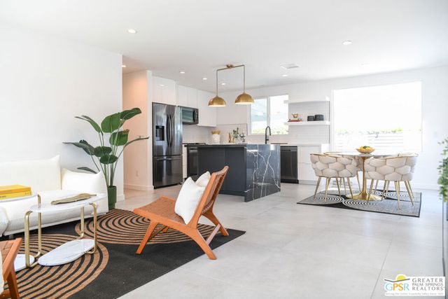 2080 N San Gorgonio Road, Palm Springs, CA 92262