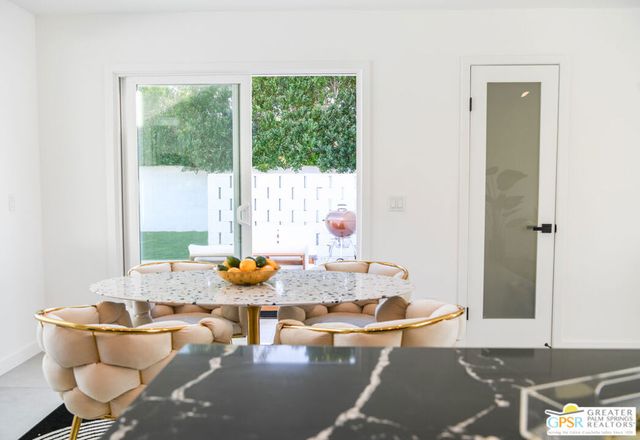 2080 N San Gorgonio Road, Palm Springs, CA 92262