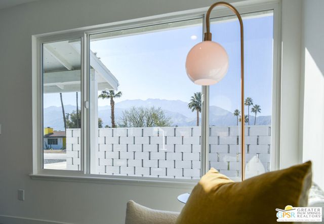 2080 N San Gorgonio Road, Palm Springs, CA 92262