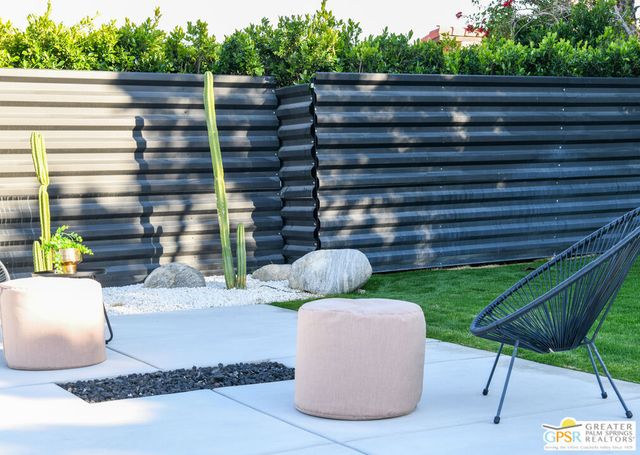 2080 N San Gorgonio Road, Palm Springs, CA 92262