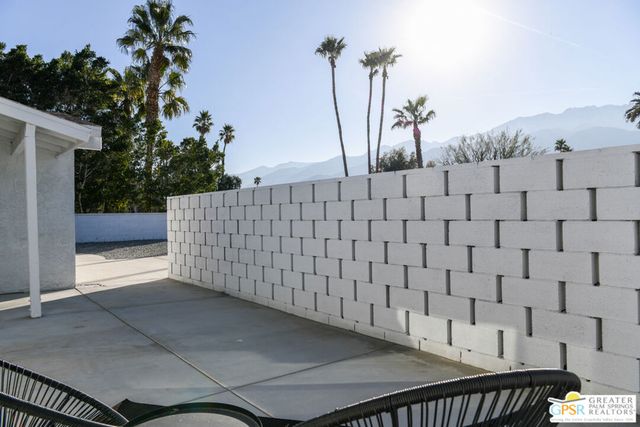 2080 N San Gorgonio Road, Palm Springs, CA 92262