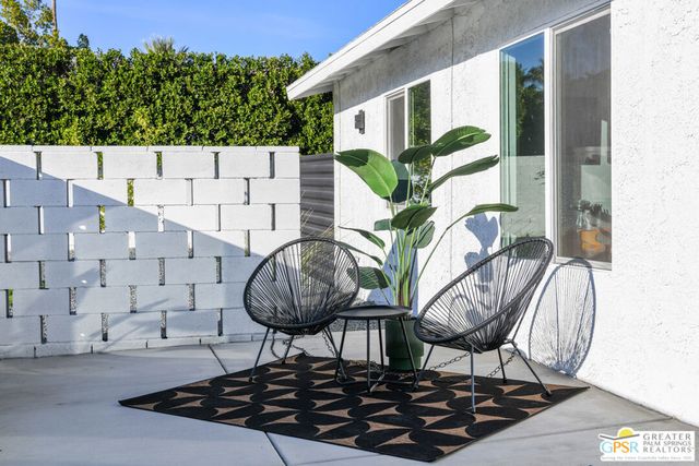 2080 N San Gorgonio Road, Palm Springs, CA 92262