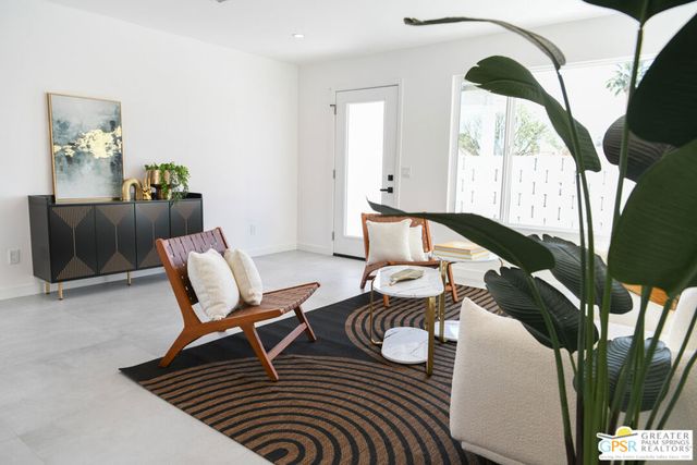 2080 N San Gorgonio Road, Palm Springs, CA 92262