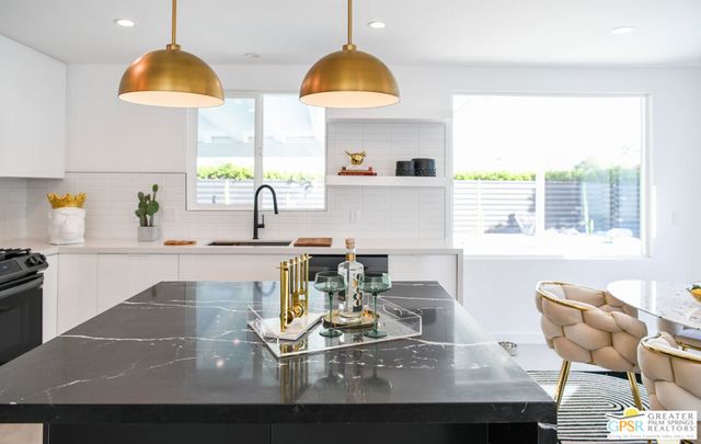 2080 N San Gorgonio Road, Palm Springs, CA 92262