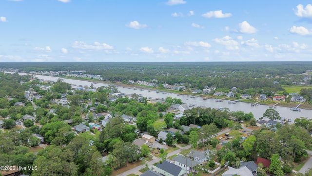 334 NE 49th Street, Oak Island, NC 28465