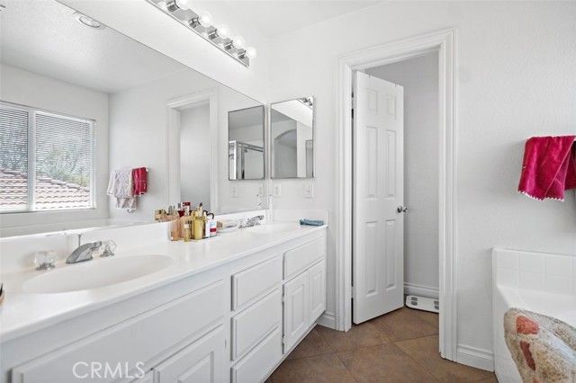 27166 White ct, Menifee, CA 92585