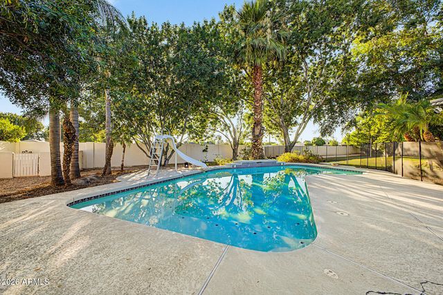 4402 E INDIGO BAY Drive, Gilbert, AZ 85234