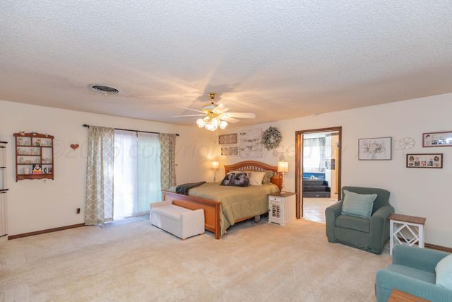 3 Sandstone Drive, Borger, TX 79007