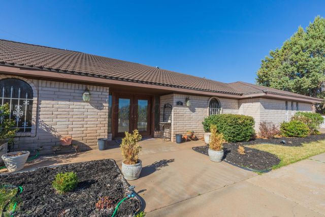 3 Sandstone Drive, Borger, TX 79007