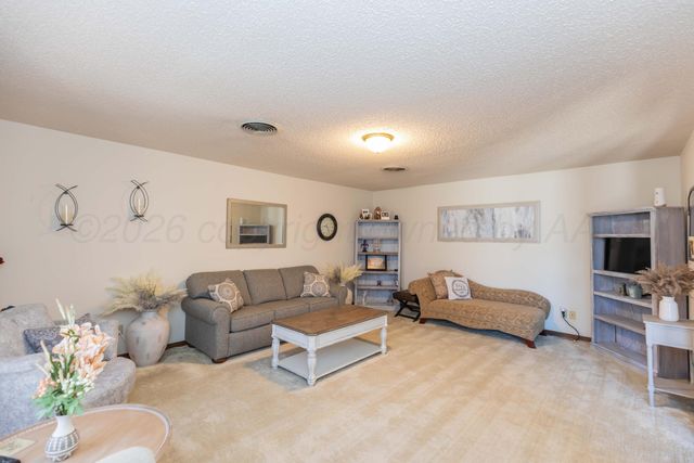 3 Sandstone Drive, Borger, TX 79007