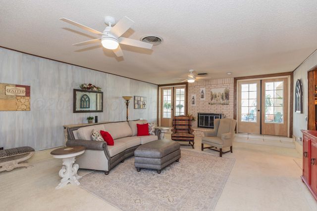 3 Sandstone Drive, Borger, TX 79007