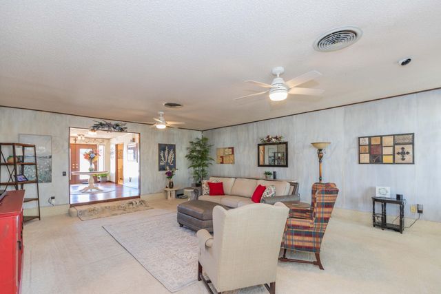 3 Sandstone Drive, Borger, TX 79007