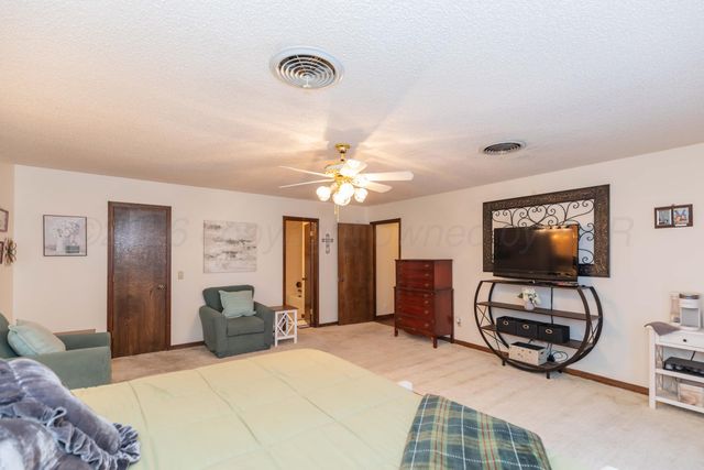 3 Sandstone Drive, Borger, TX 79007