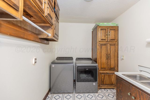 3 Sandstone Drive, Borger, TX 79007