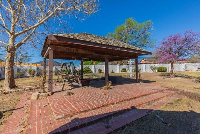 3 Sandstone Drive, Borger, TX 79007