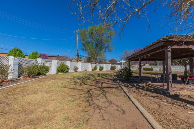 3 Sandstone Drive, Borger, TX 79007