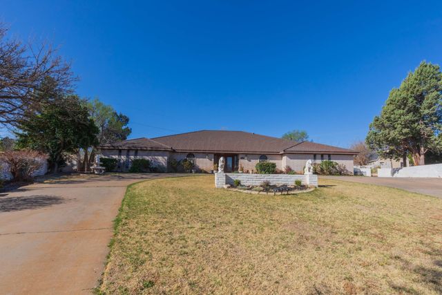 3 Sandstone Drive, Borger, TX 79007