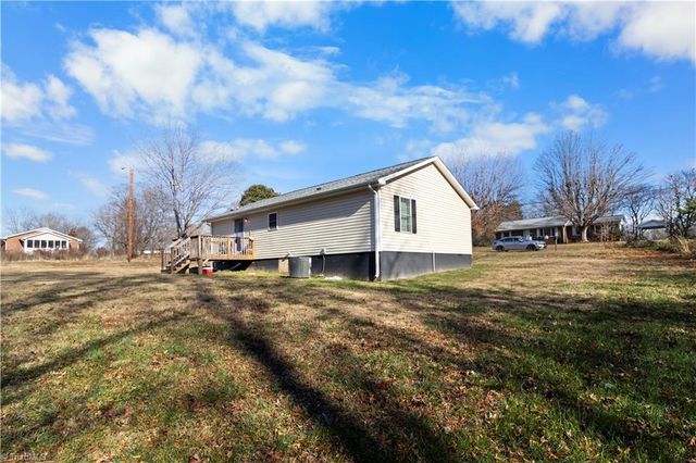 4760 Ader Drive, Winston-salem, NC 27105