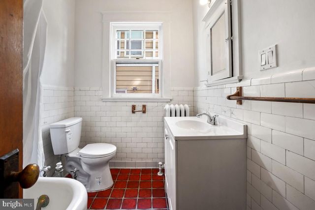 6715 2ND ST NW, Washington, DC 20012