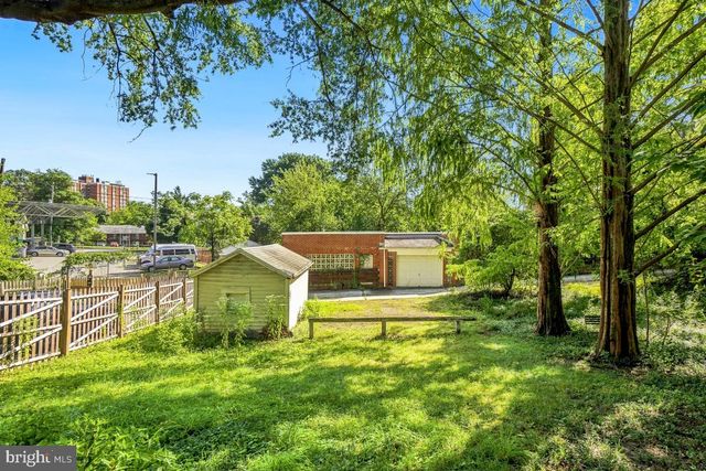 6715 2ND ST NW, Washington, DC 20012
