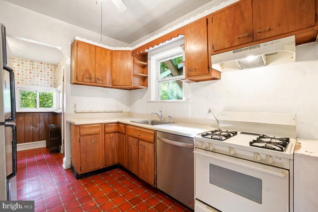 6715 2ND ST NW, Washington, DC 20012