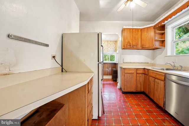 6715 2ND ST NW, Washington, DC 20012