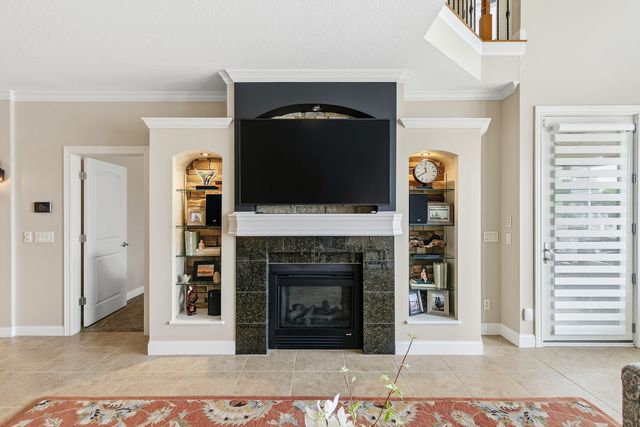 19 Villa Drive, Hampton, IL 61256