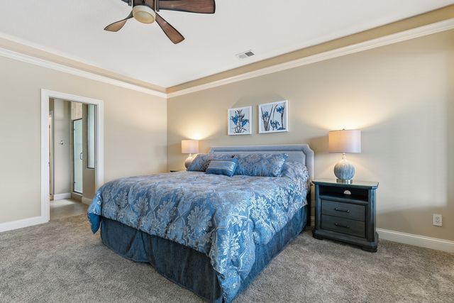19 Villa Drive, Hampton, IL 61256